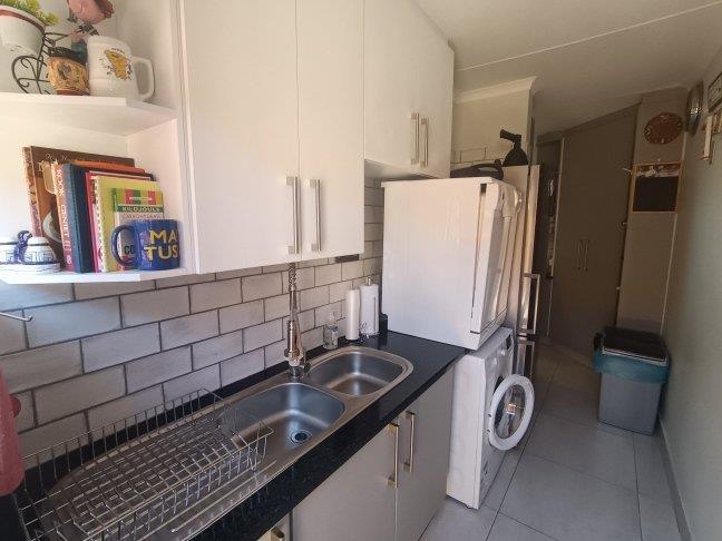 3 Bedroom Property for Sale in Island View Western Cape